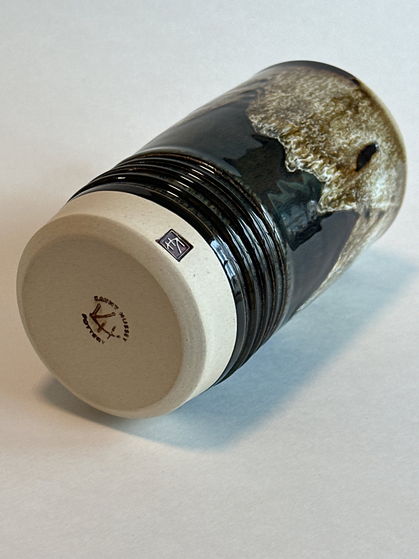 Ribbed Drippy Tumbler (Light1)