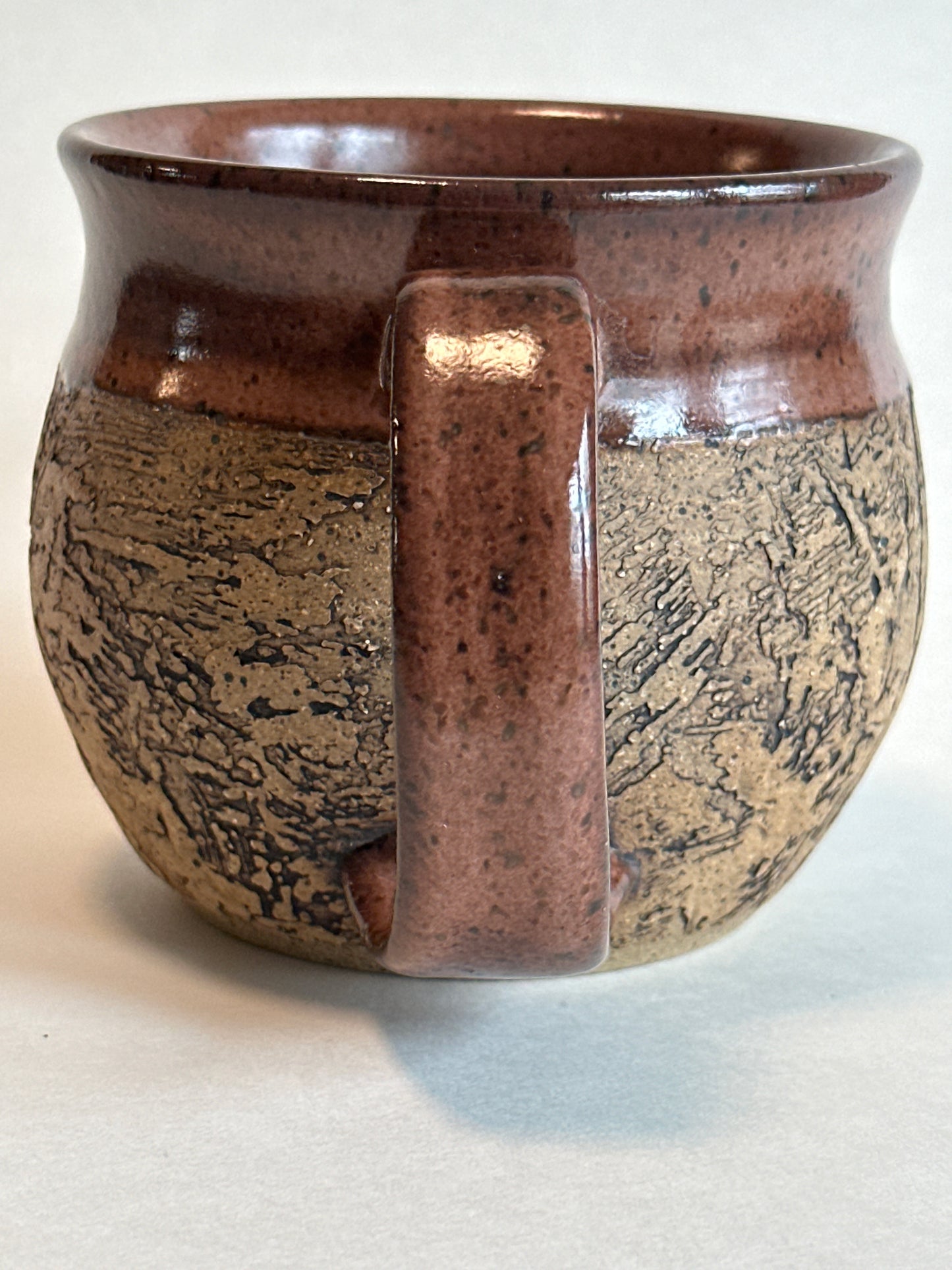 Earthy Bellied Mug (plum)