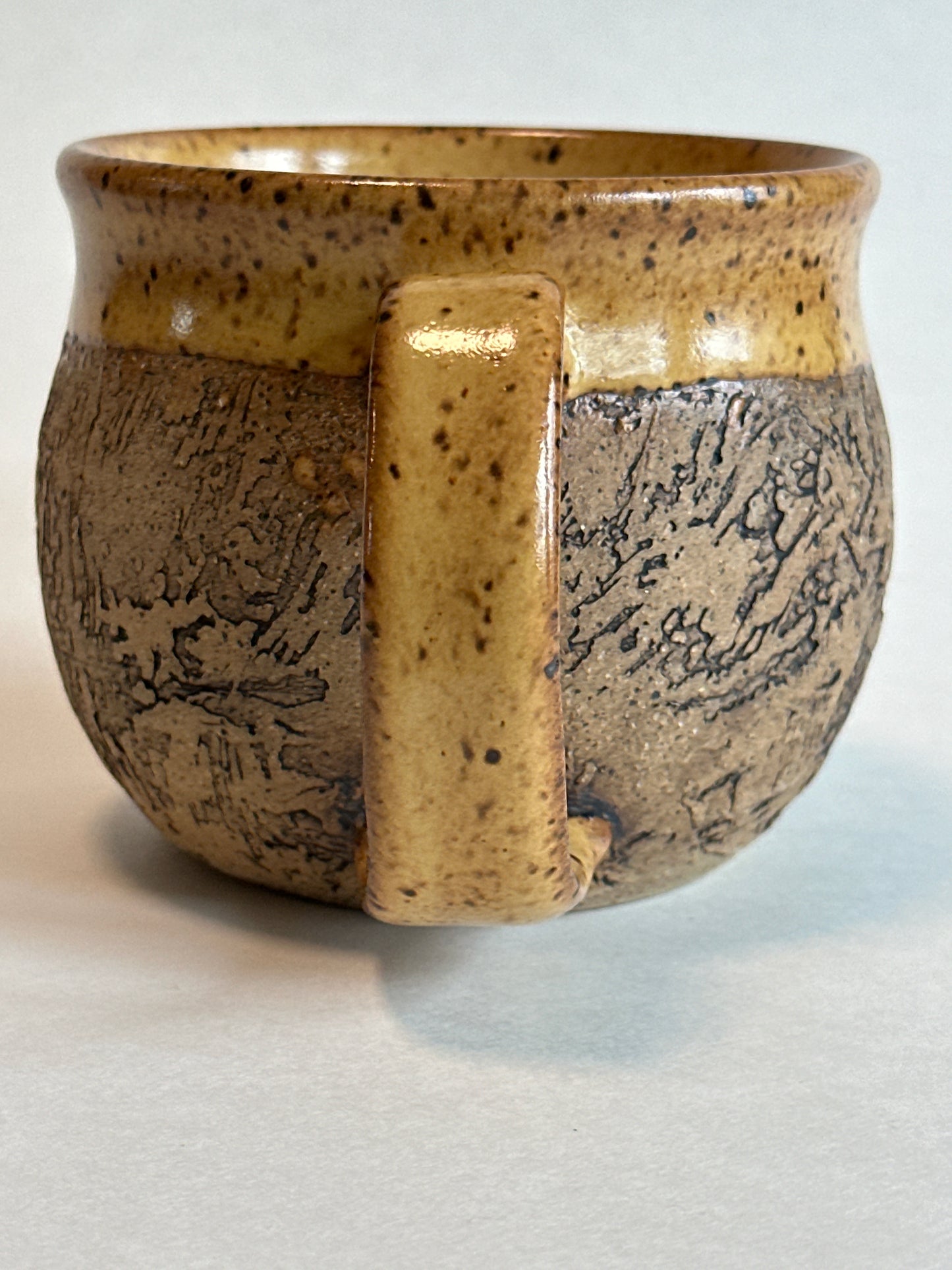 Earthy Bellied Mug (Goldenrod)