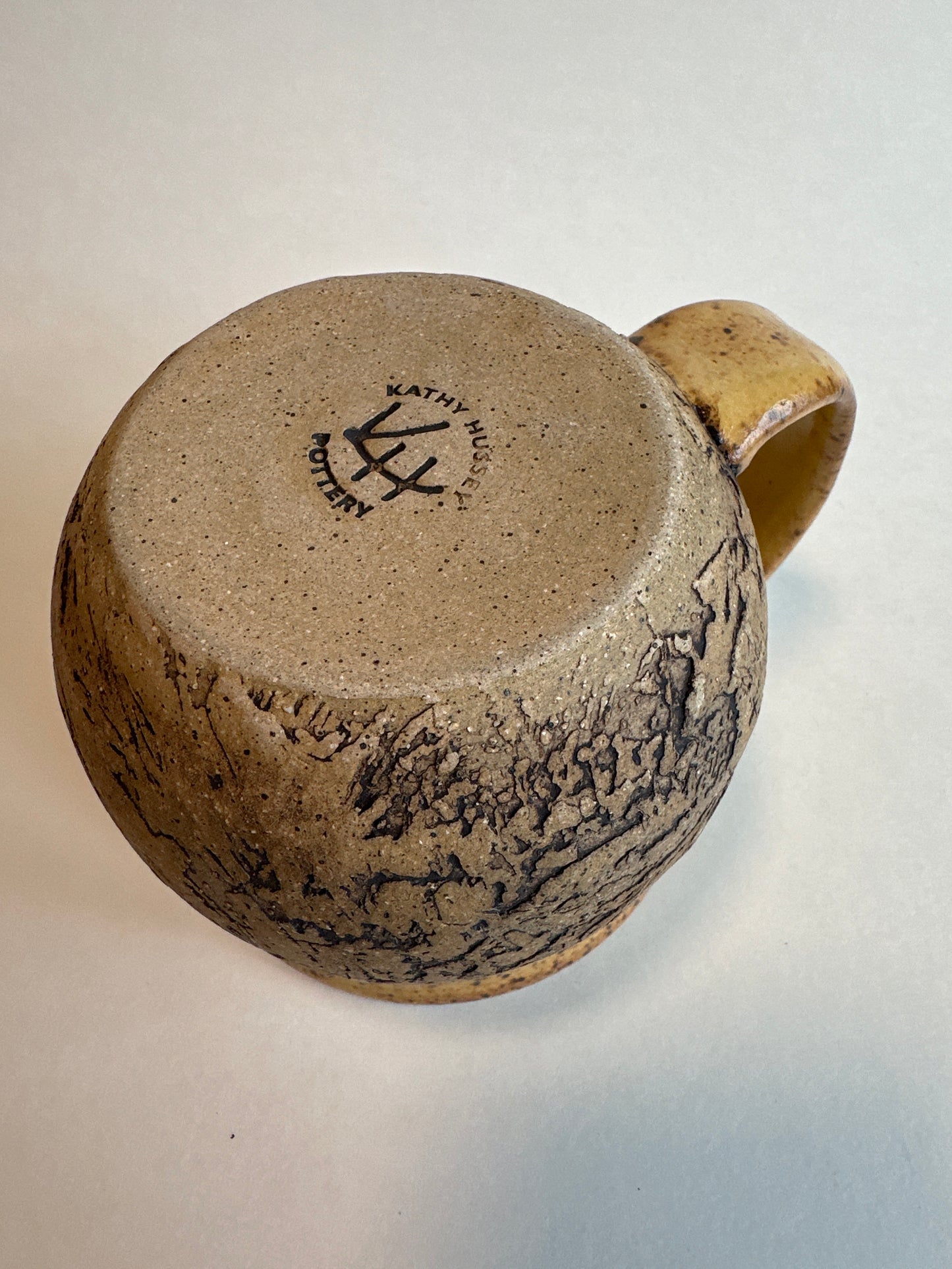 Earthy Bellied Mug (Goldenrod)